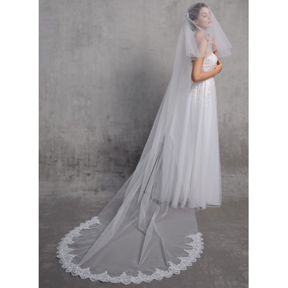 Two-tier Lace Applique Edge Cathedral Bridal Veils With Lace