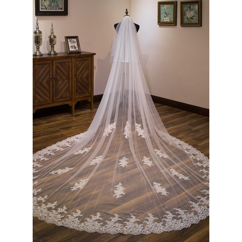 Two-tier Lace Applique Edge Cathedral Bridal Veils With Lace