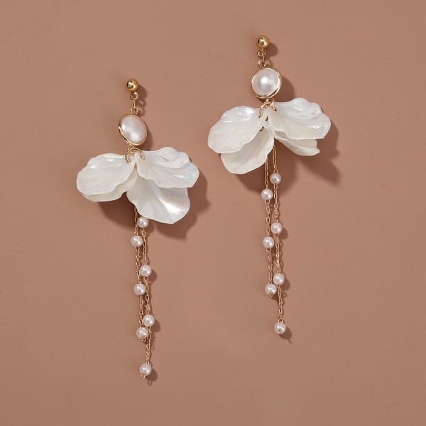 Unique Alloy/Pearl&Imitation pearl With Irregular Rhinestone Earrings