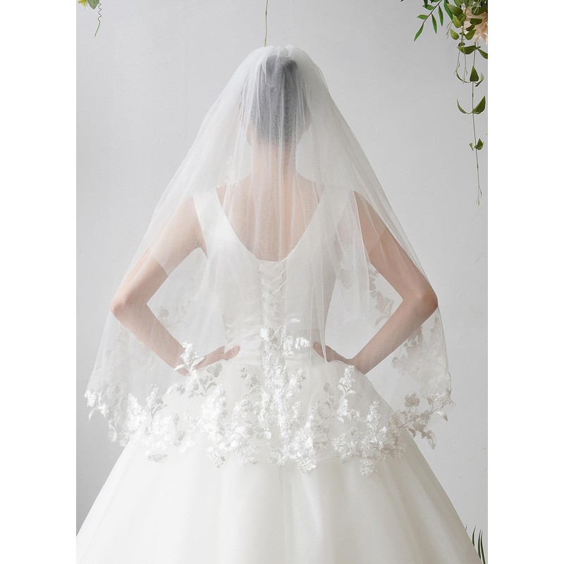 Two-tier Lace Applique Edge Fingertip Bridal Veils With Lace