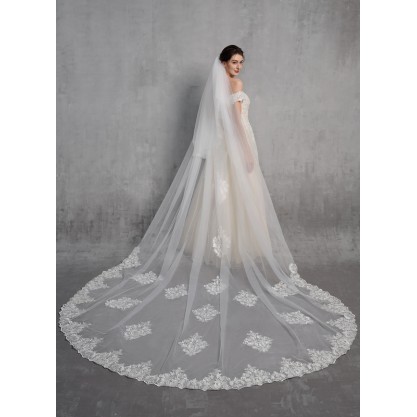 Two-tier Lace Applique Edge Cathedral Bridal Veils With Lace