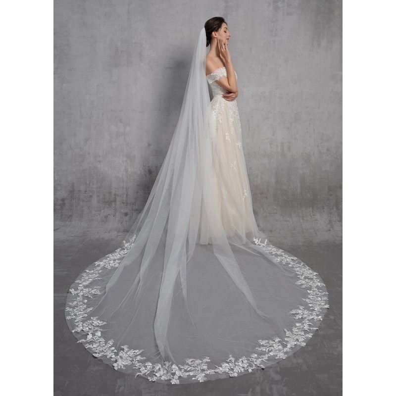 One-tier Cut Edge Cathedral Bridal Veils With Lace