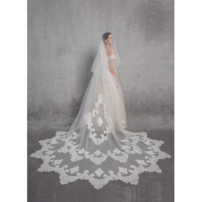 Two-tier Lace Applique Edge Cathedral Bridal Veils With Lace