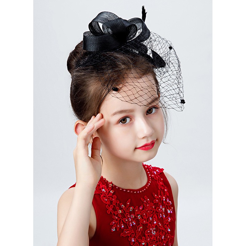 Flower Girl Nylon/Polyester/Feather Fenduchs