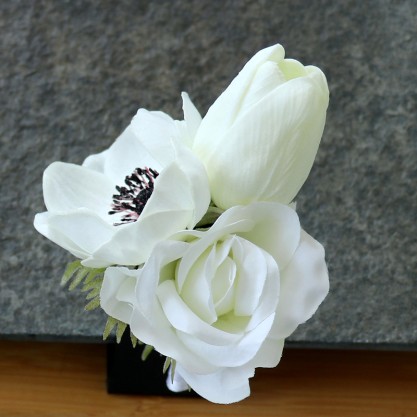 Elegant/Fascinating/Dreamlike Free-Form Silk Flower Boutonniere -