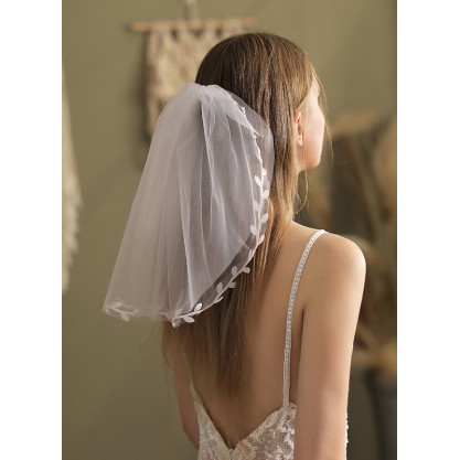 Two-tier Lace Applique Edge Shoulder Veils With Lace