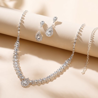 Gorgeous Alloy With Irregular Rhinestone Jewelry Sets